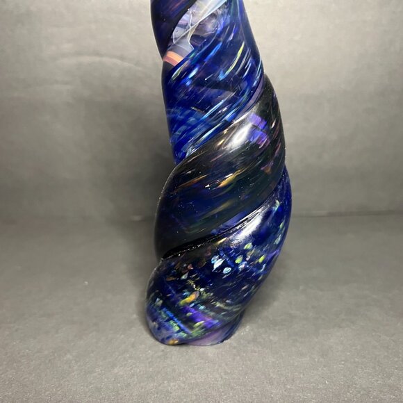 VTG Unique Hand Blown Blue & Purple Twisted Swirl Art Glass Paperweight 7" - Picture 4 of 5